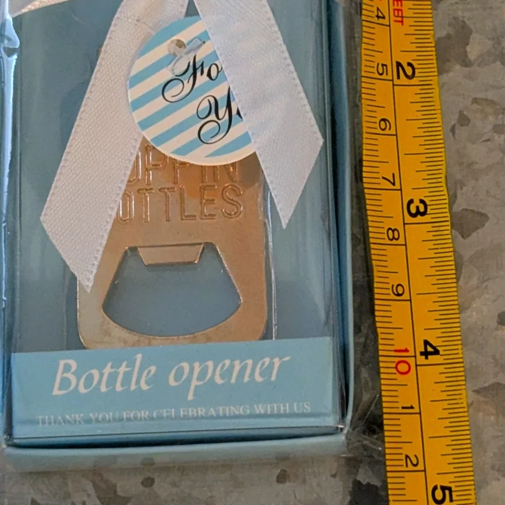 New NIP Gold Bottle Shaped Party Bottle Opener 